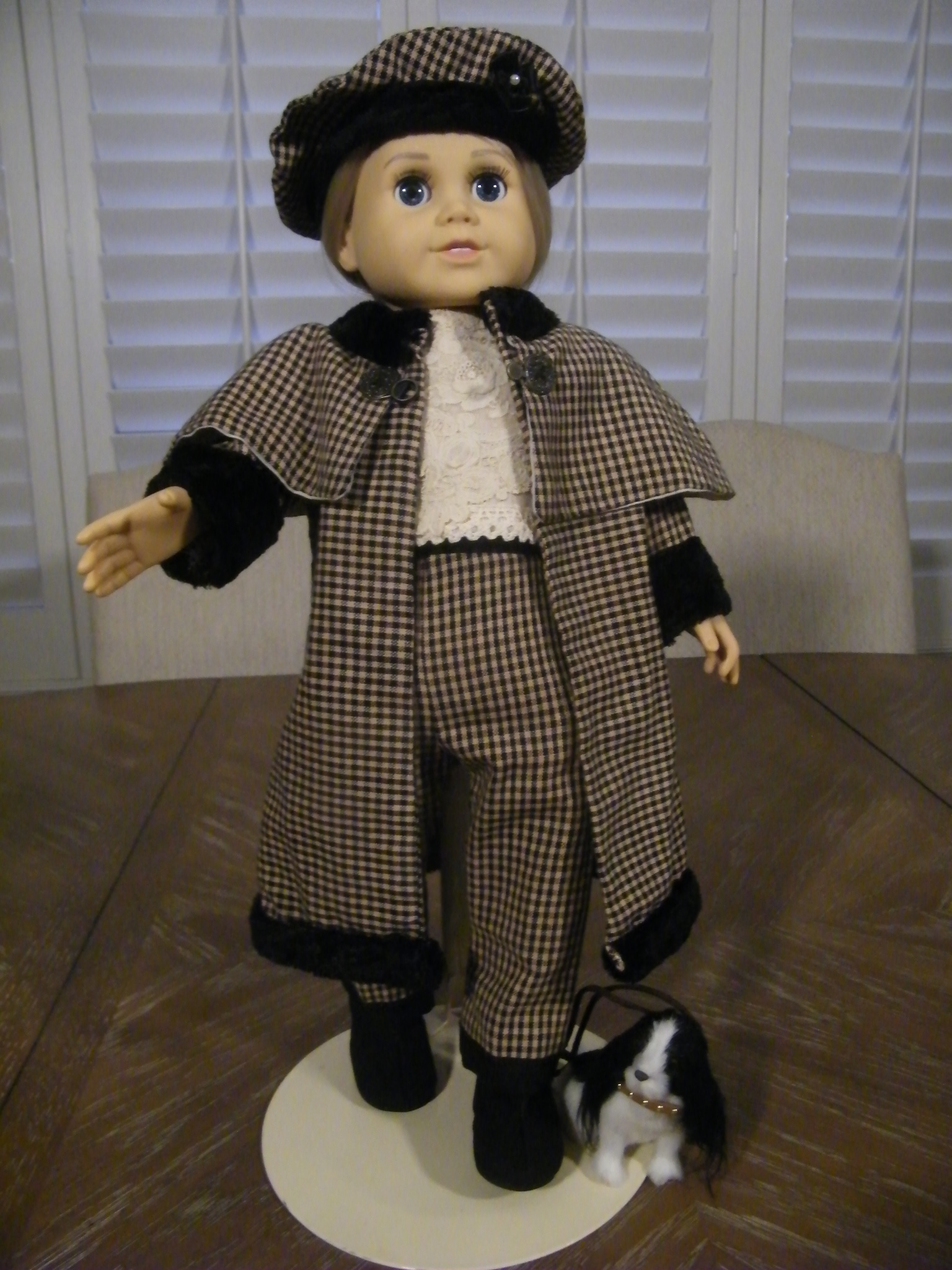 BLACK AND BEIGE PLAID VICTORIAN PANT SET/DOG 