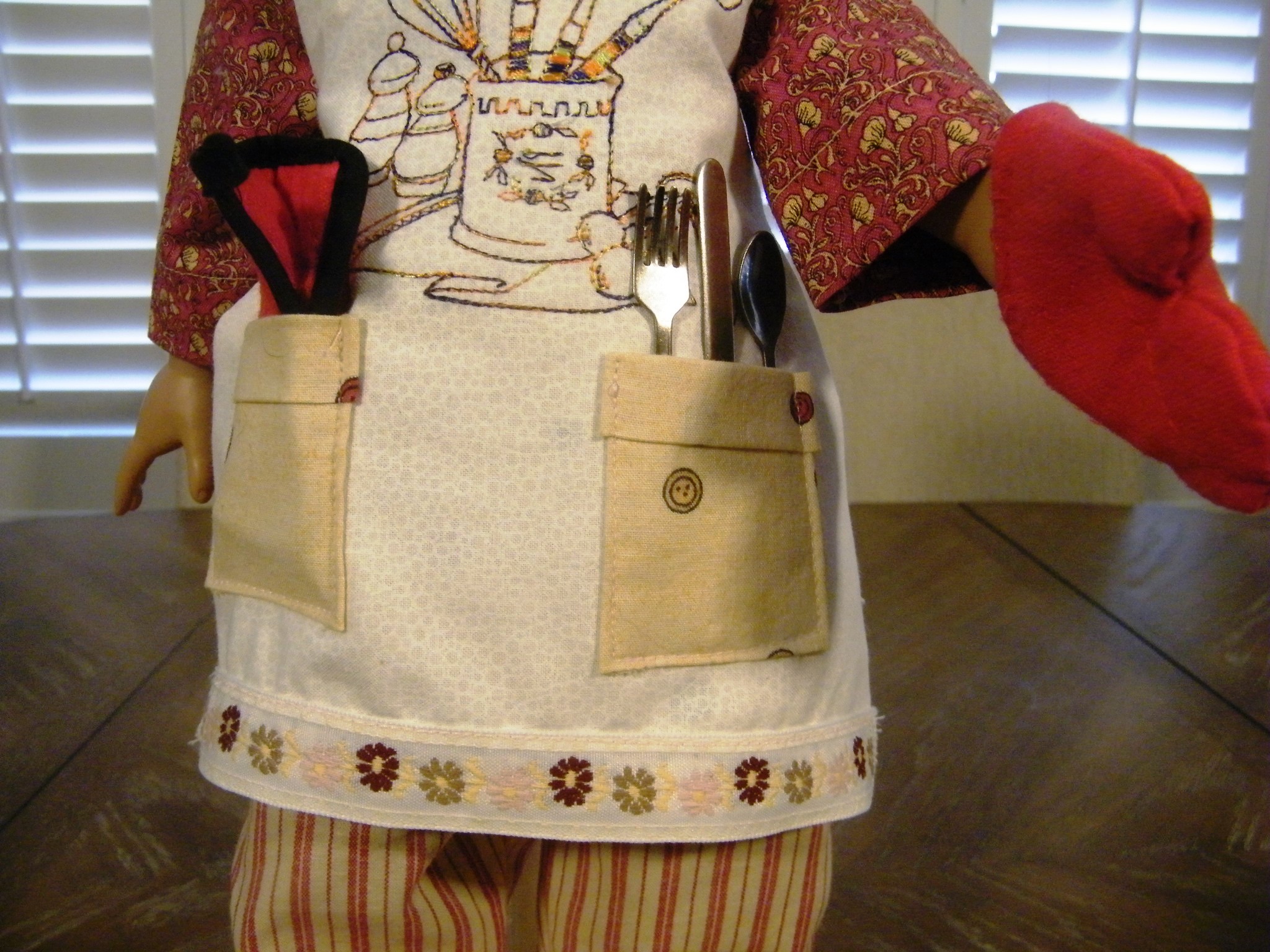 RED CHEFS SET/ APRON 