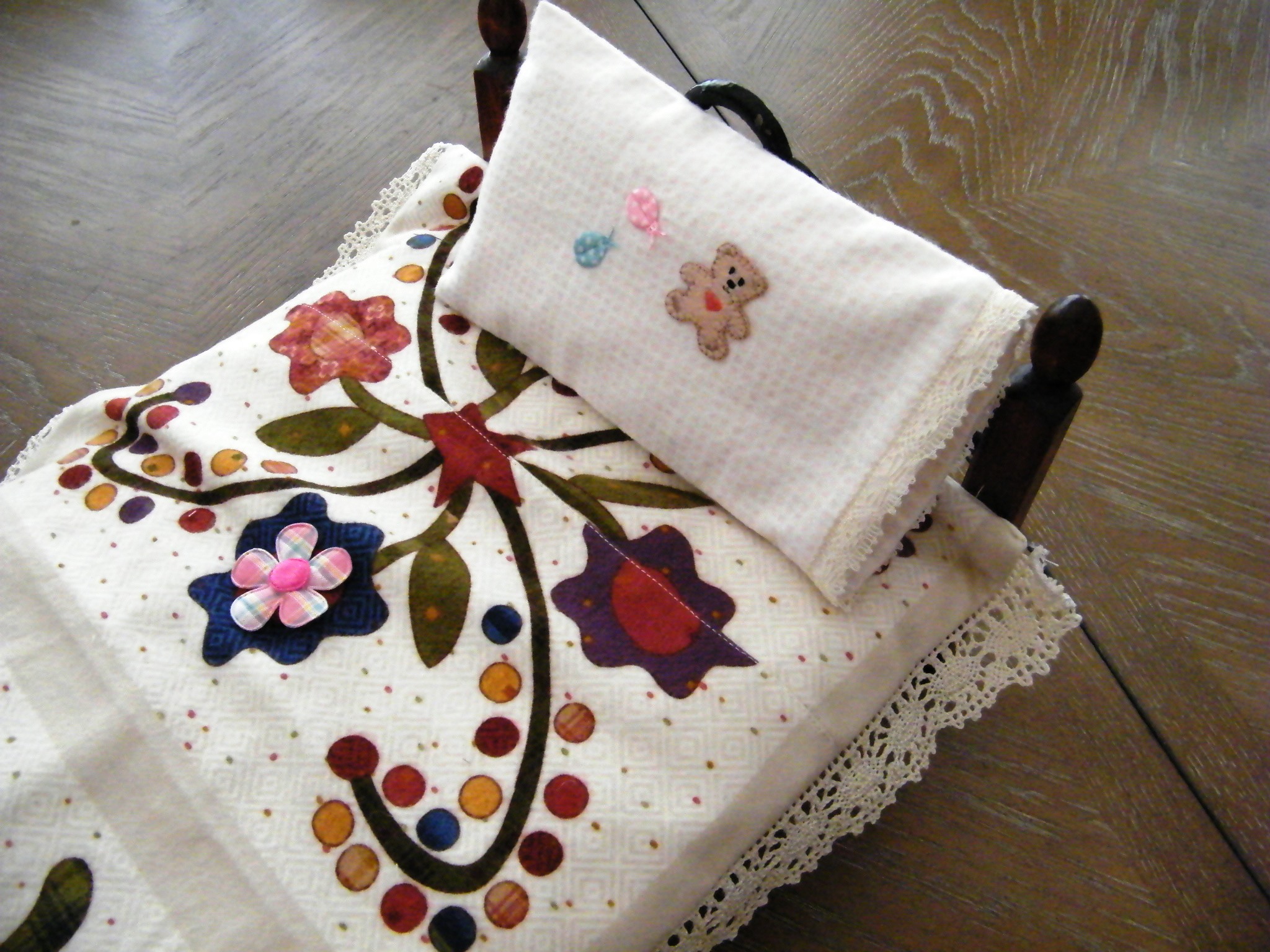 FLORAL BED COVER FOR 18 INCH DOLL BED W/MATTRESS