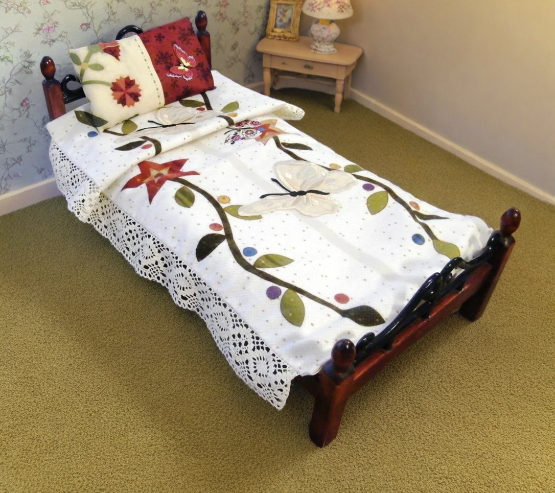 BUTTERFLY BEDSPREAD AND MATRESS