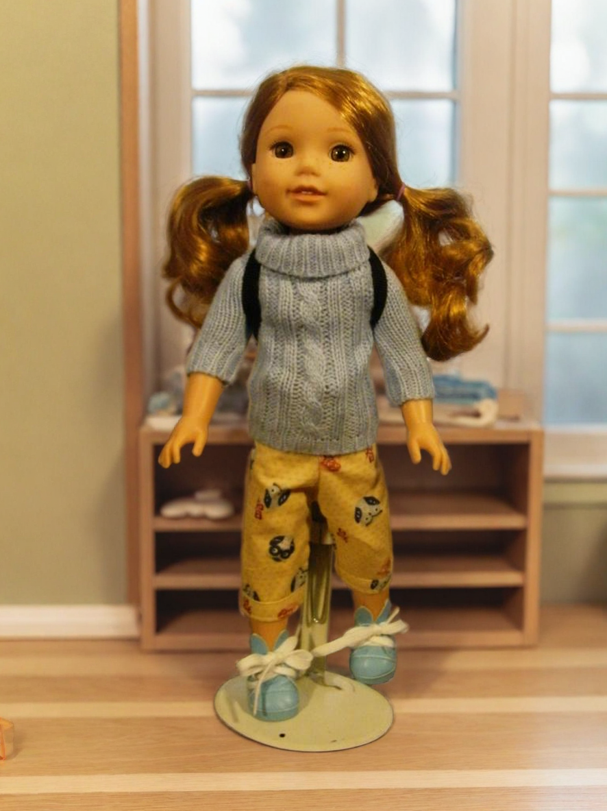 BLUE CABLE KNIT SWEATER /BUNNY TENNIES