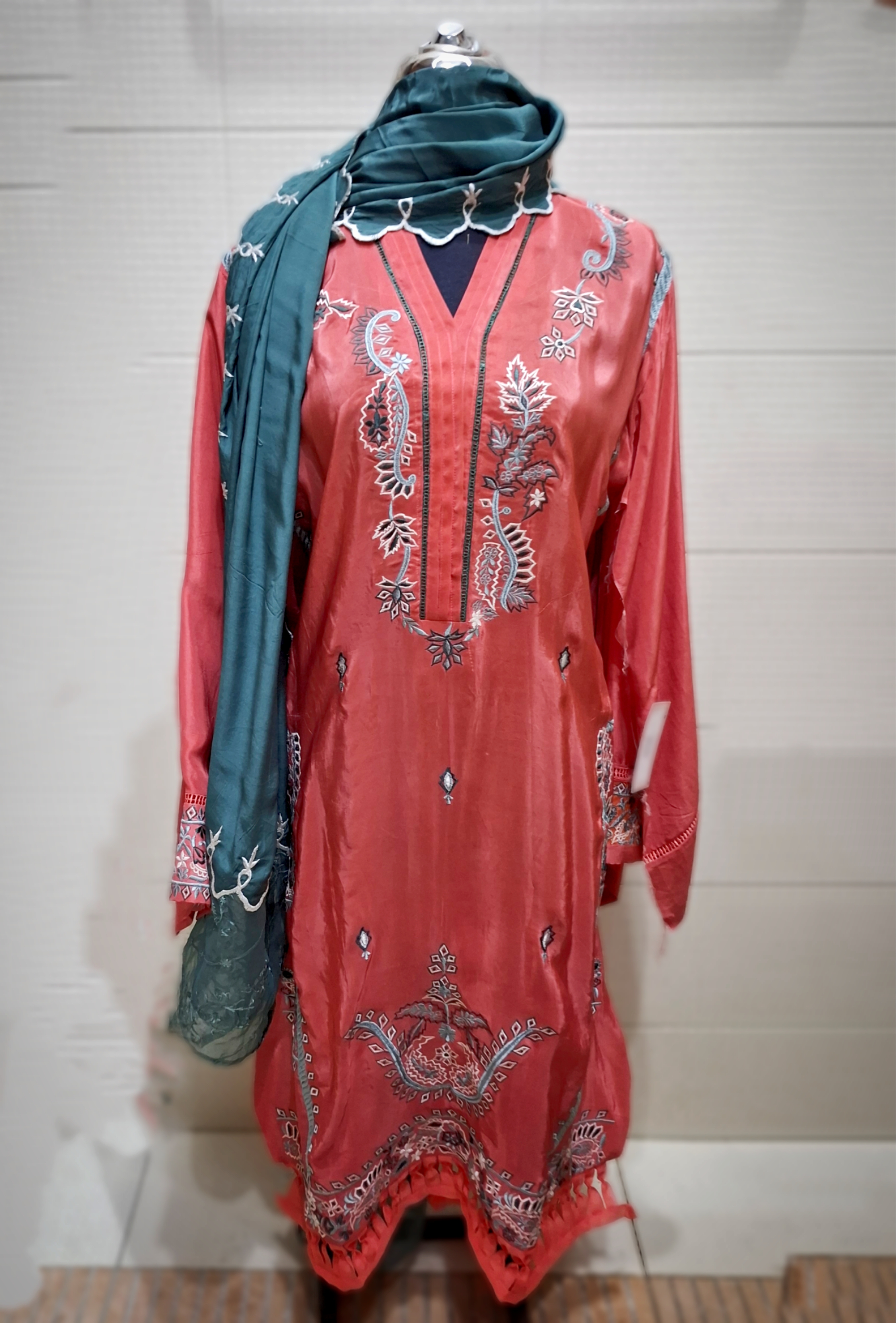 Peach with green dupatta 3pc