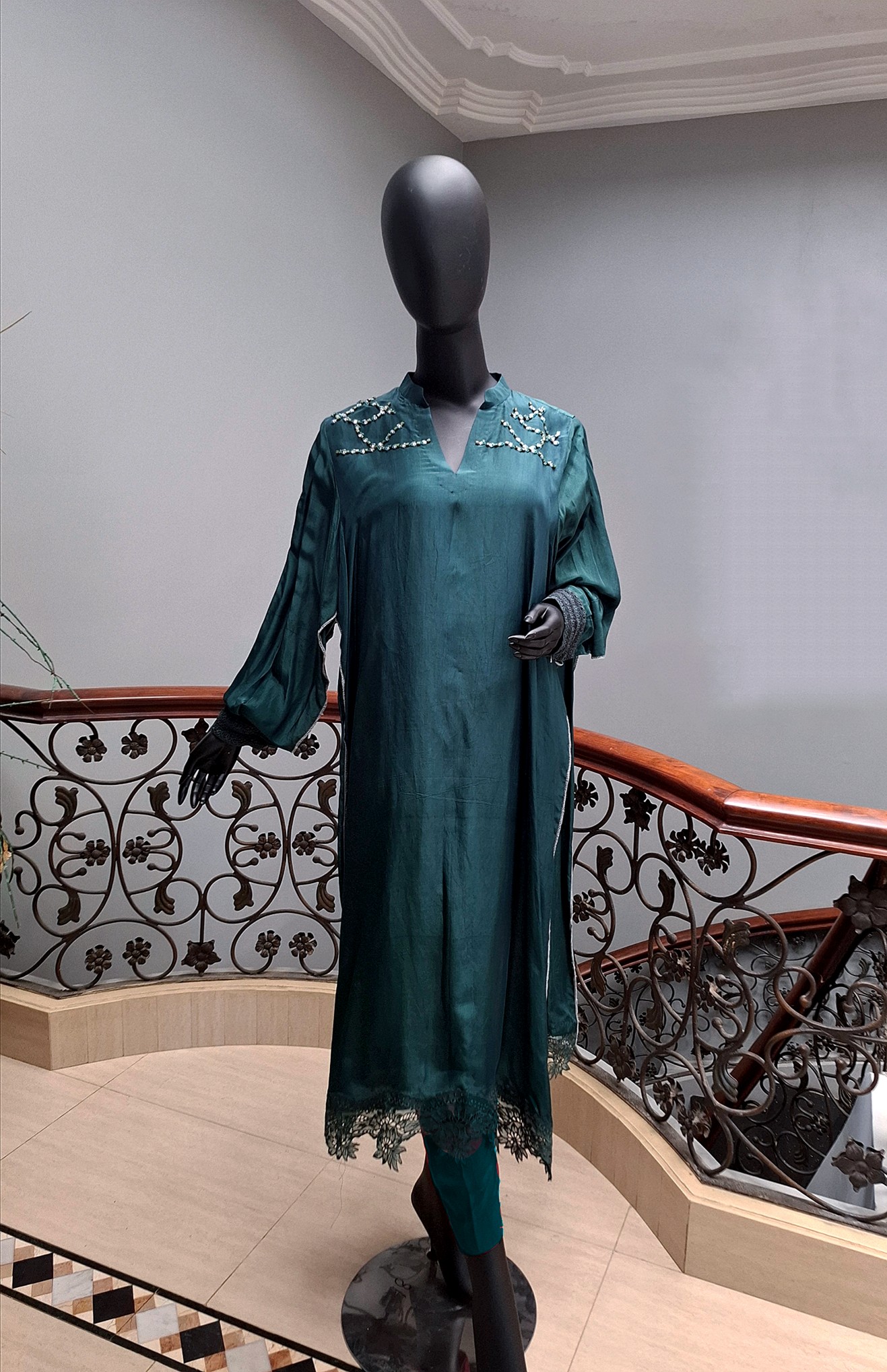 Handwork cuffed green shirt (1pc)