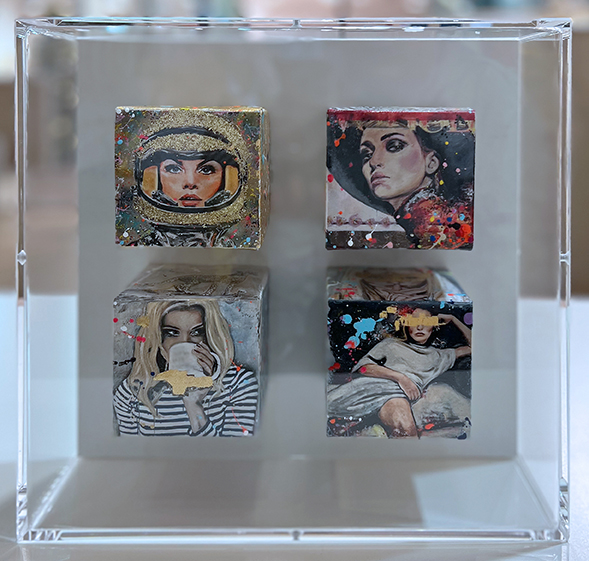 Astronaut Box (30 x 30 x 9 cm)