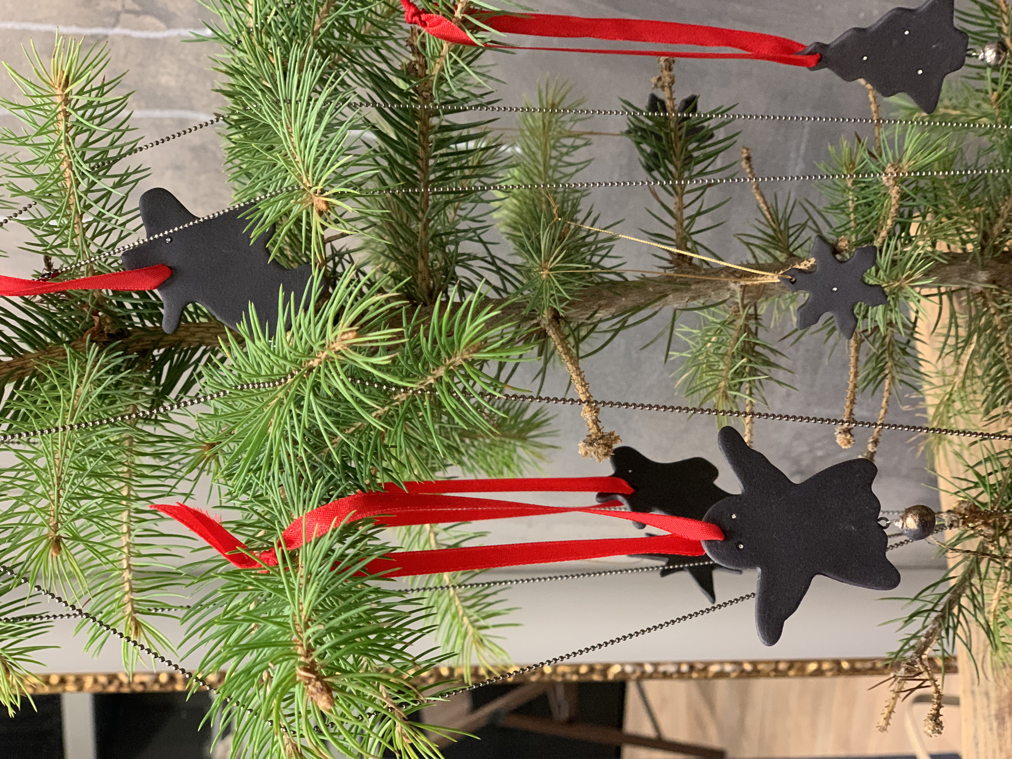 Kalėdinis porcelianinių žaisliukų rinkinys "Angelas ir Snaigė"