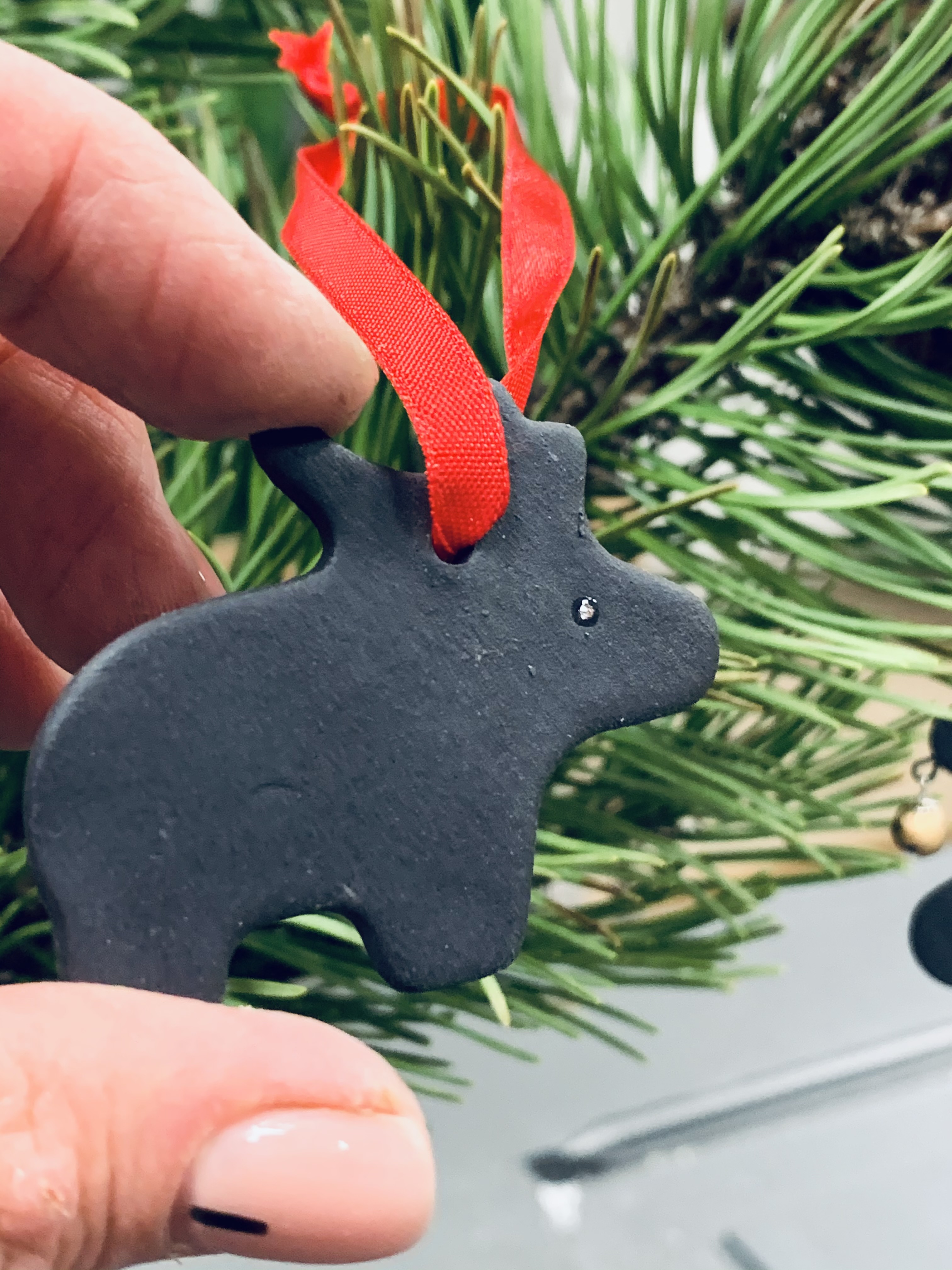 Kalėdinių porcelianinių žaisliukų rinkinys "Elniukas ir Snaigė"