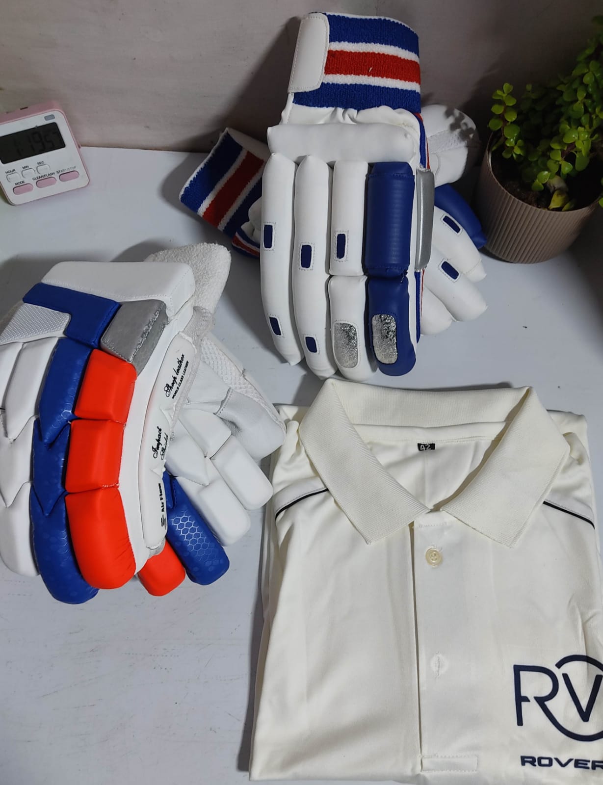 CRICKET  GLOVES  COMBO STYLE 1