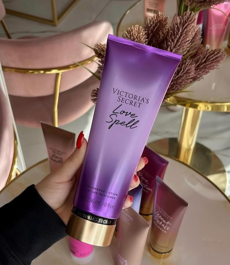 VS Hidratante: Love Spell 