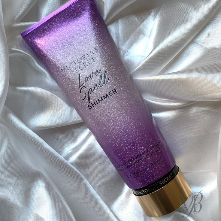 VS Hidratante: Love Spell Shimmer 