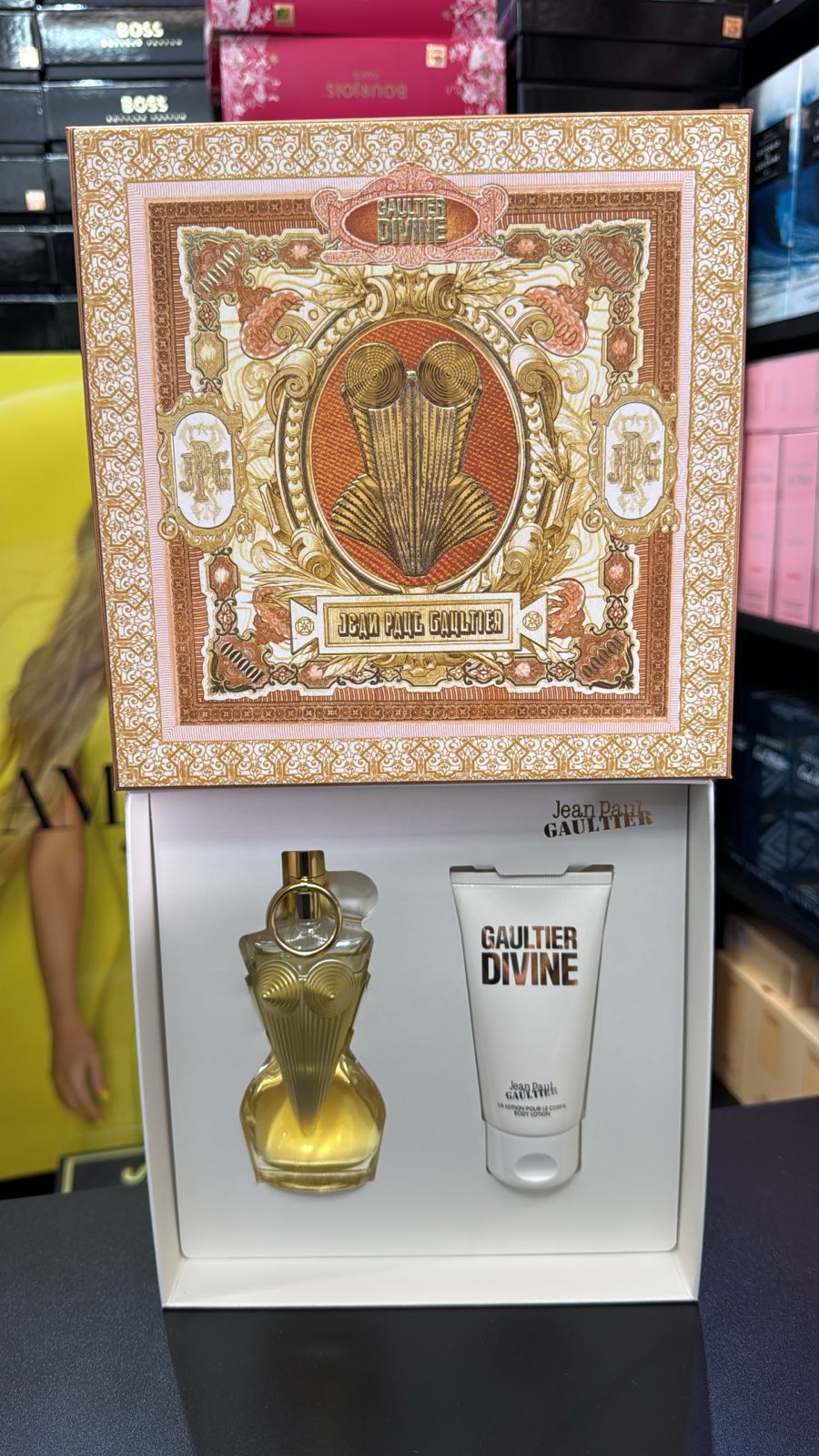 Kit: Jean Paul Gaultier Divine 50 ml + hidratante 75 ml 