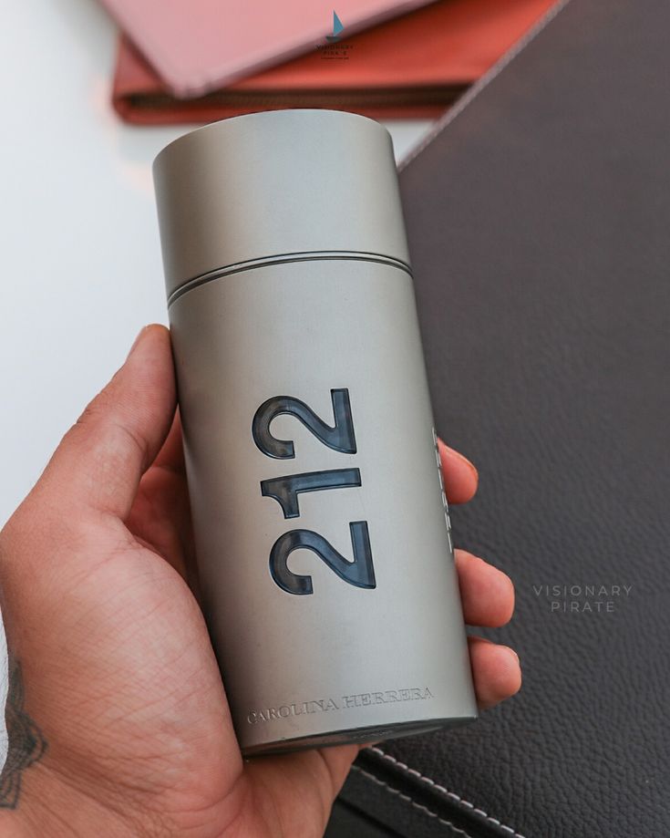Kit: 212 Men 100ml + Gel de banho 100ml