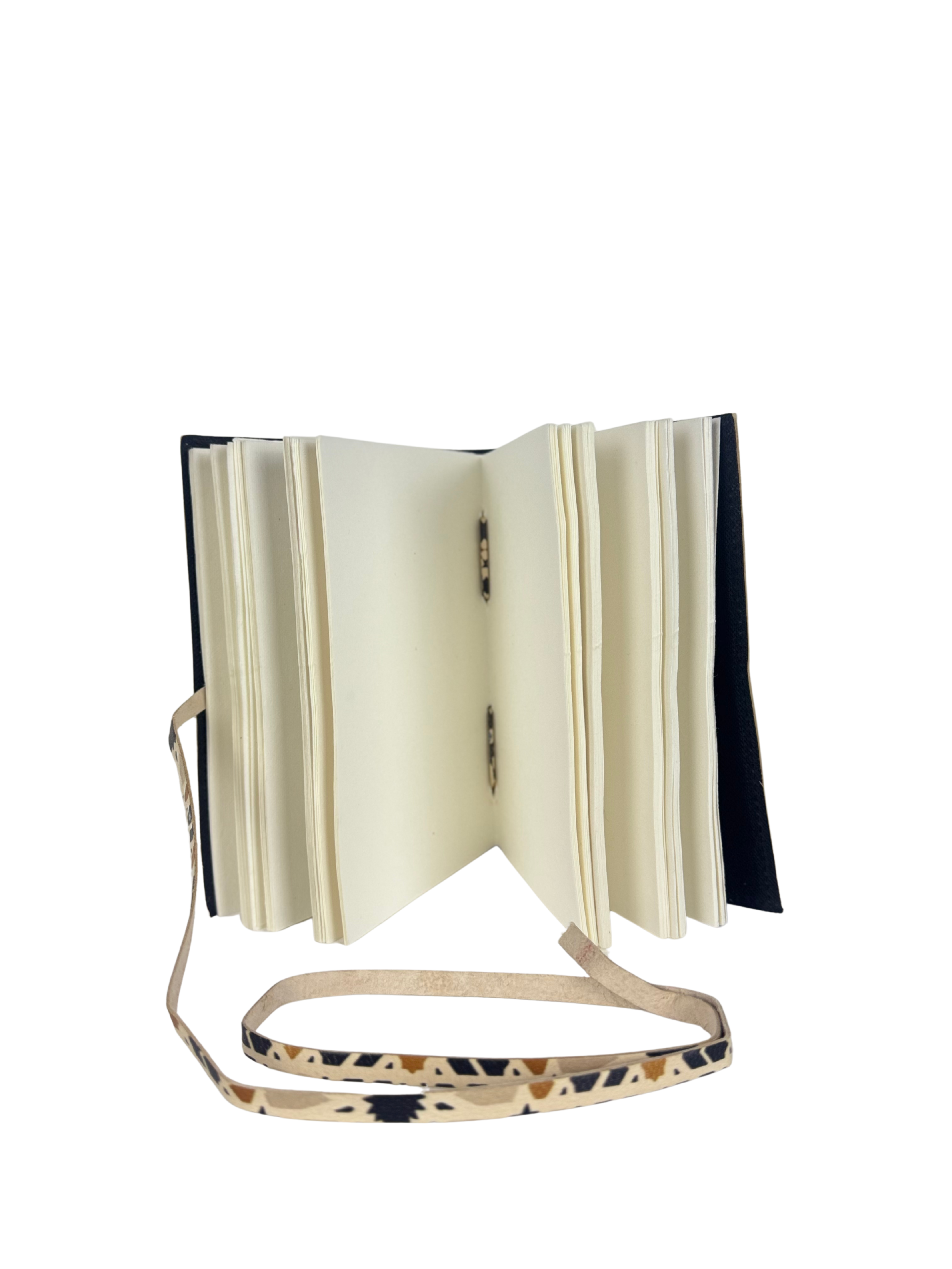 CARNET JOURNAL EN CUIR AVEC MOTIF DE ZELLIGE "FENÊTRE MAROCAINE"