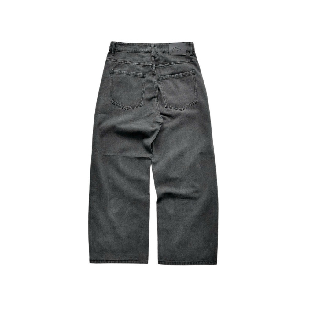 WHOSE Studio | Wide straight jeans light grey