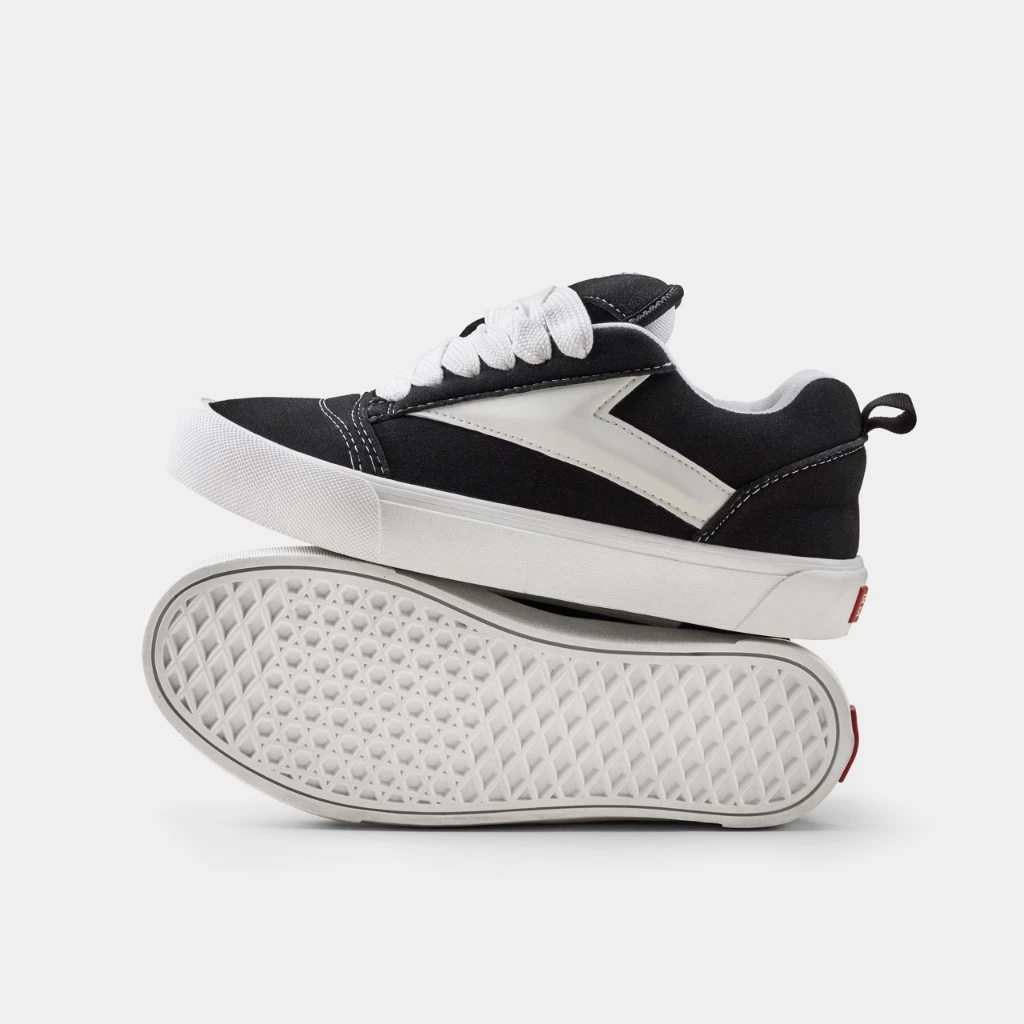 Second Sunday | Sneaker Right Arrow