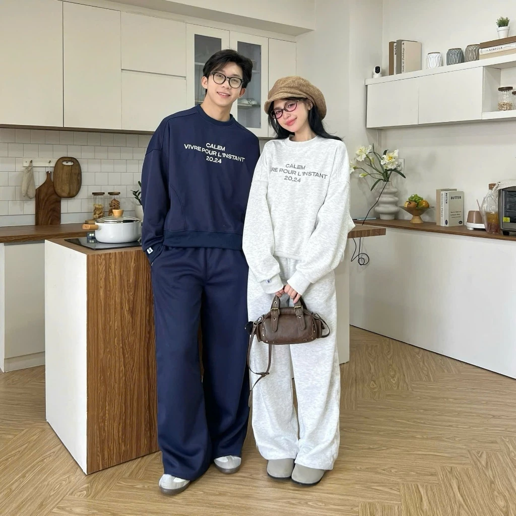 Calem.Club | Áo sweater Vivere Pour L’Instant thêu boxy & quần ống suông dài