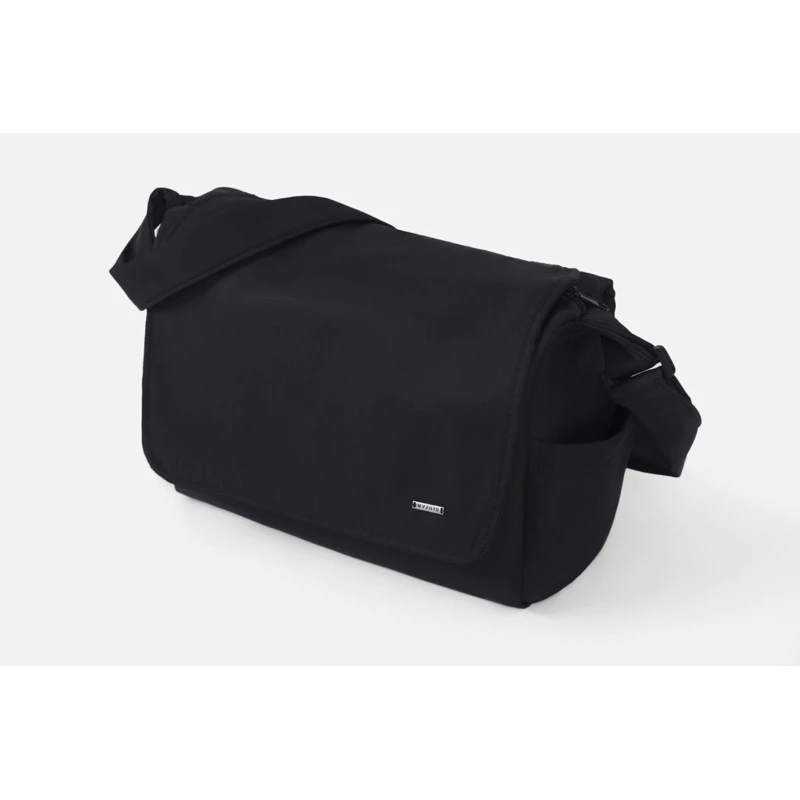 YaMe.vn | Túi đeo chéo nam màu đen đơn giản