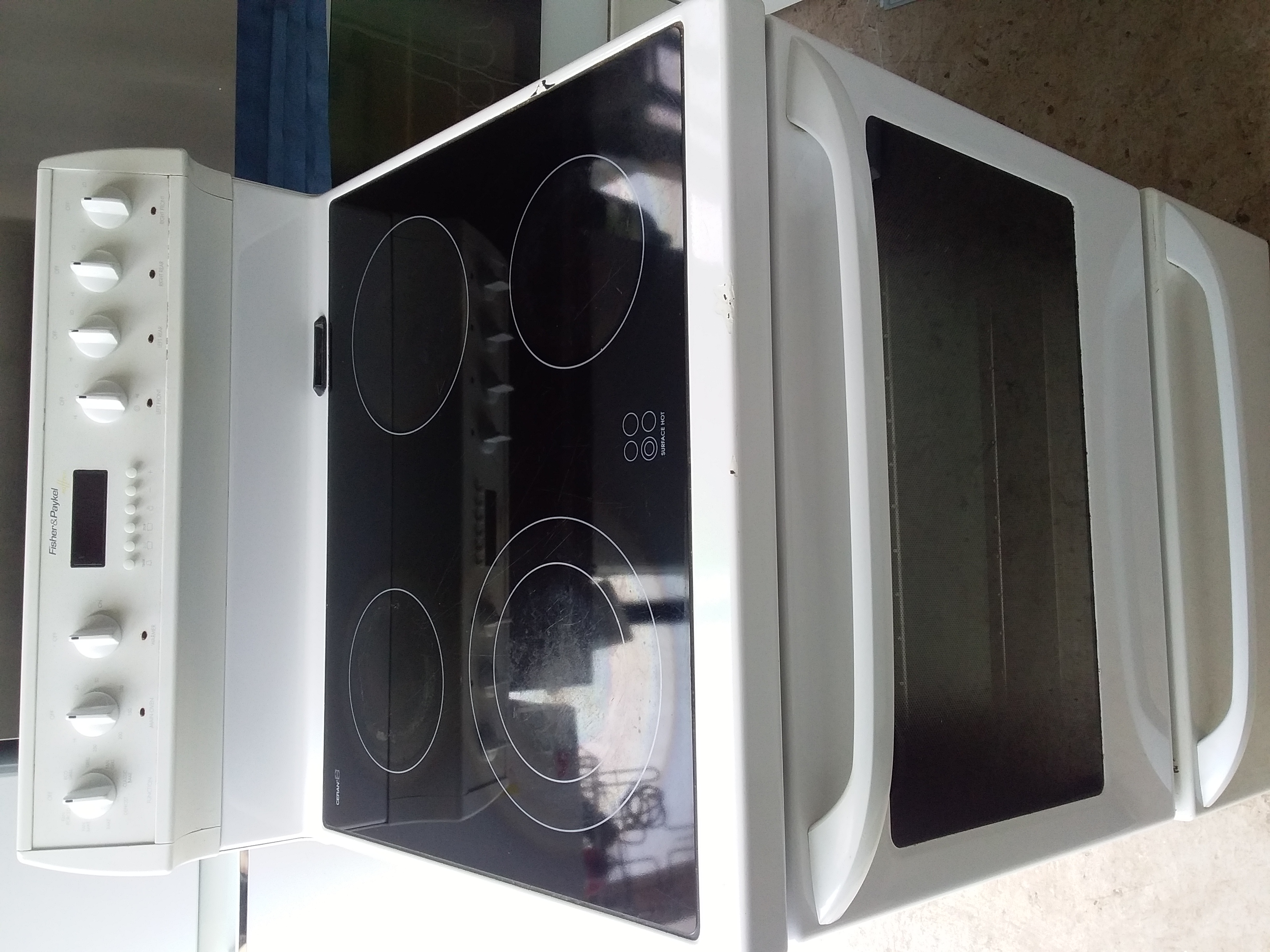 Stove Fisher&Paykel Saffron Ceramic Top 