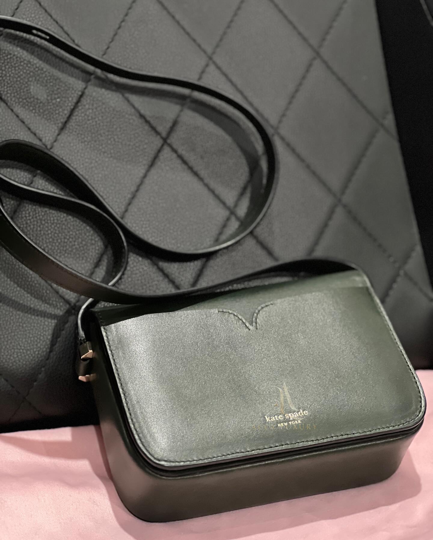 Kate Spade Nicola Sling Bag Twistlock Closure in Green