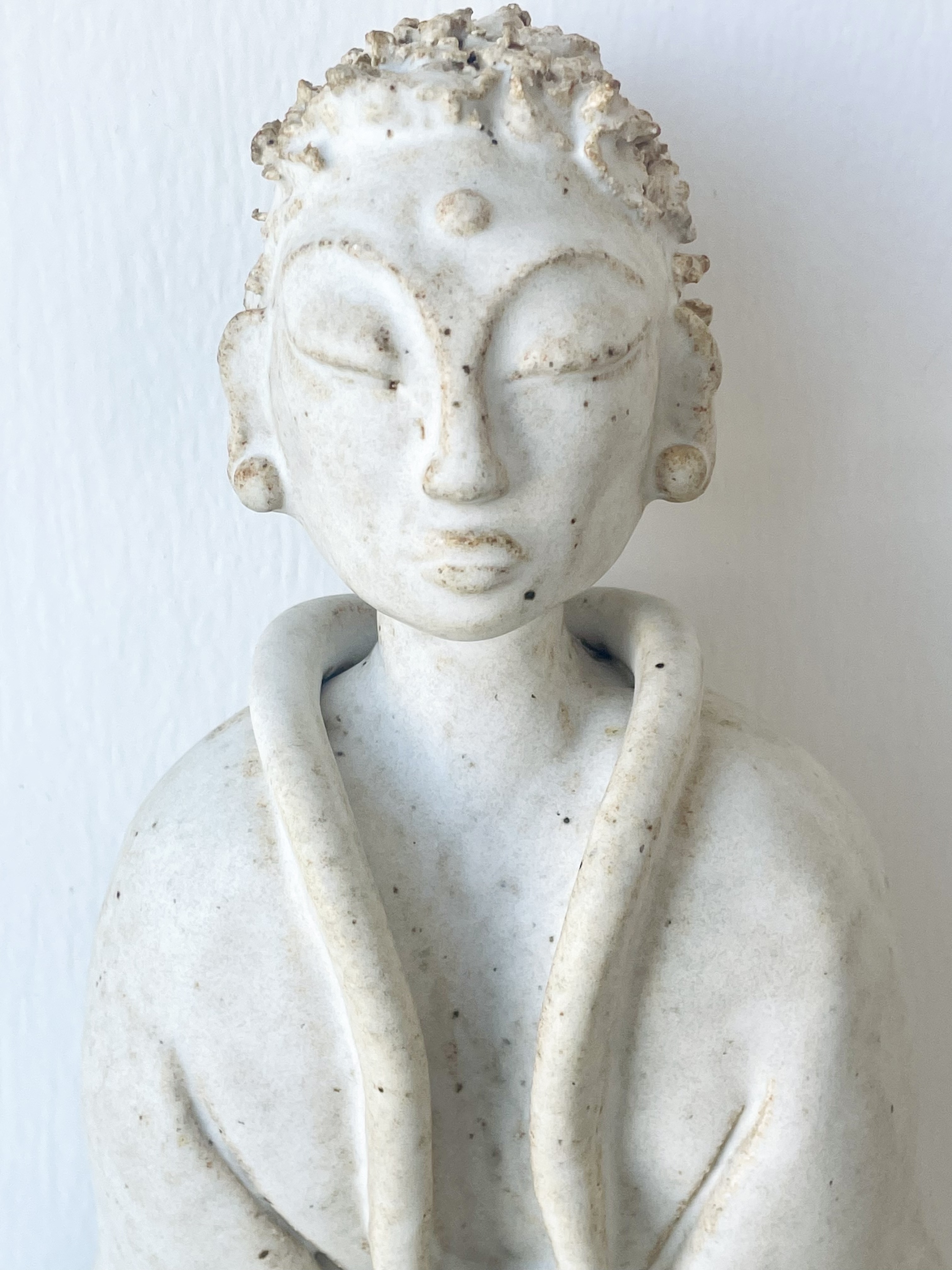 Female Buddha 'mama protection'