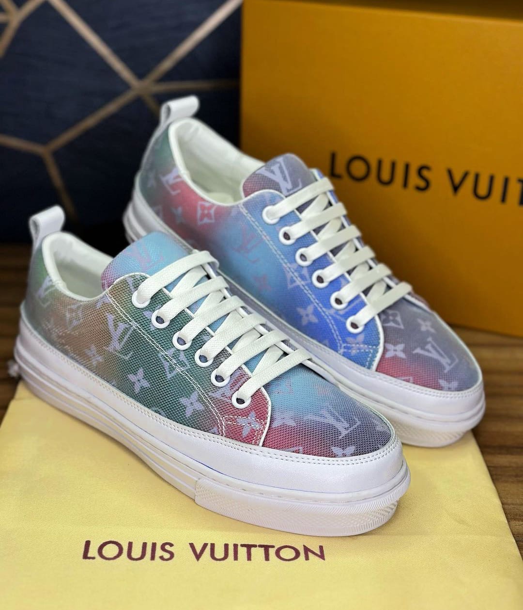 Zapatillas Louis Vuitton multi color