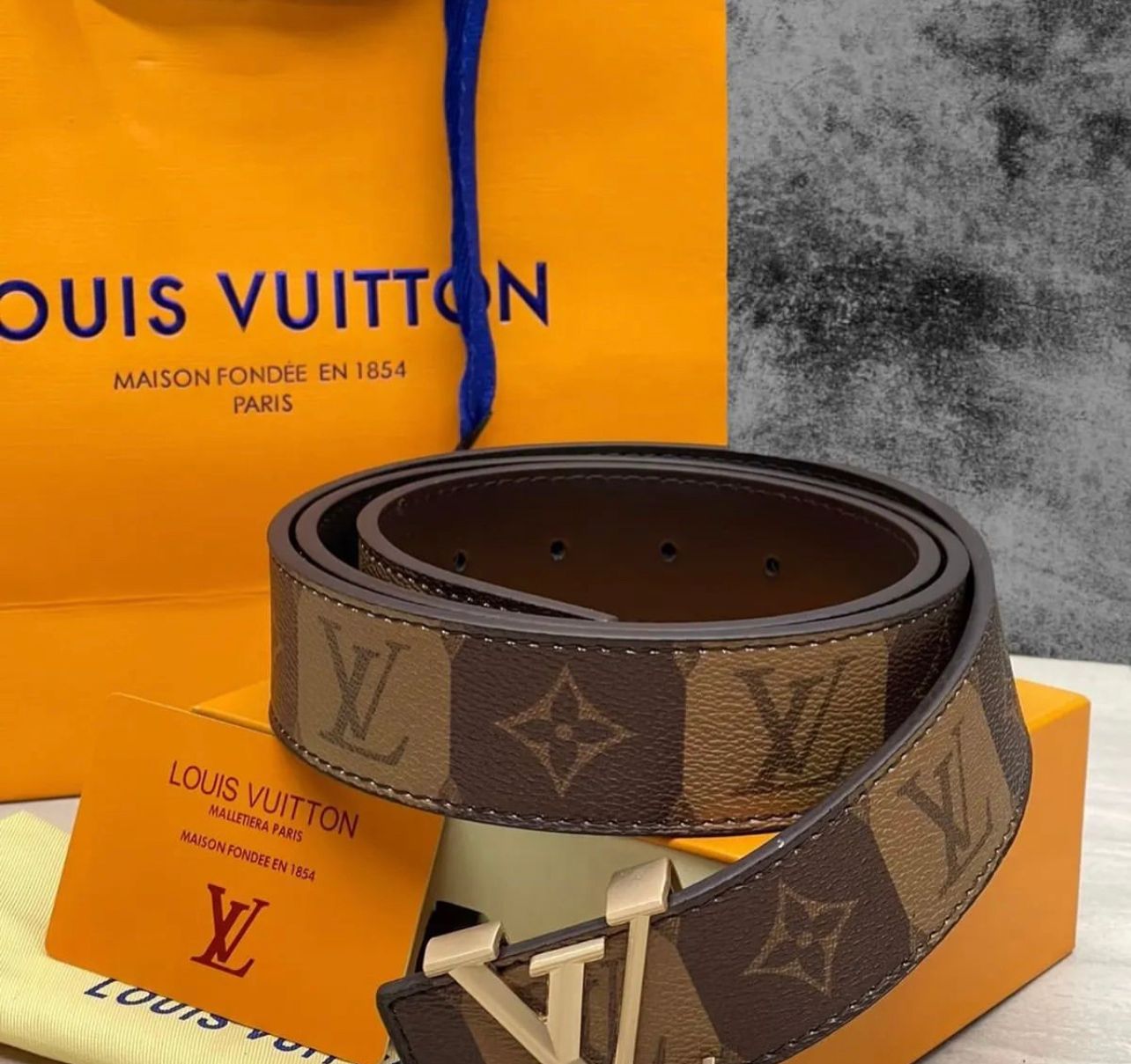 Cinturón Louis Vuitton