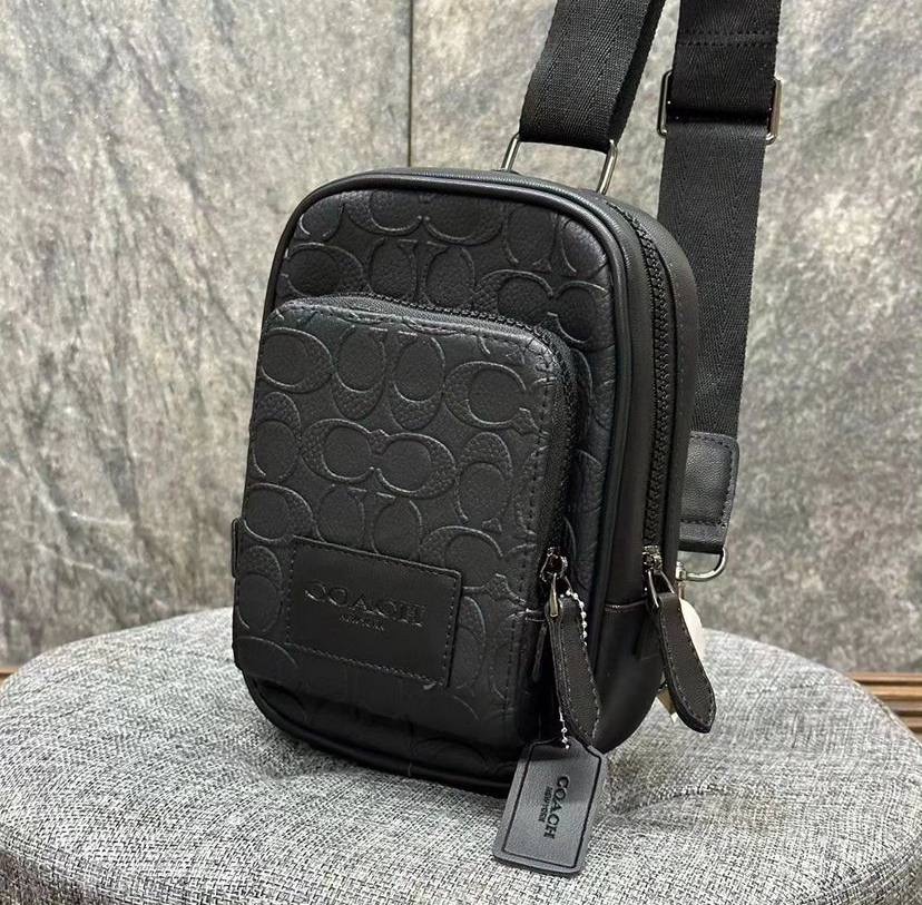 Bolso bandolera Coach de cuero negro