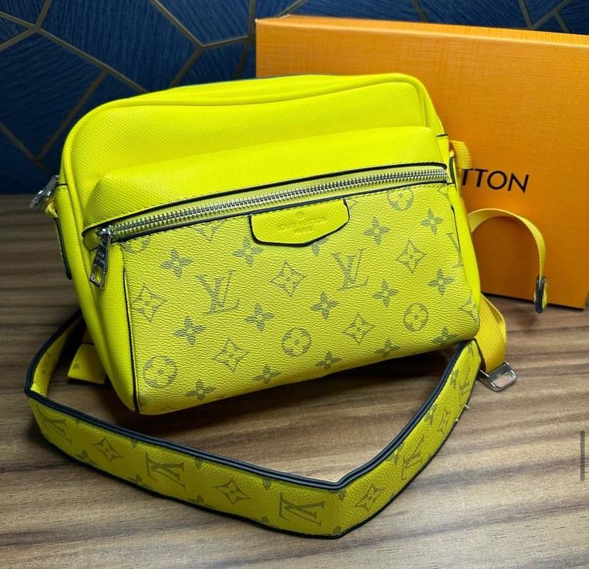 Bolso de louis vuitton amarilla