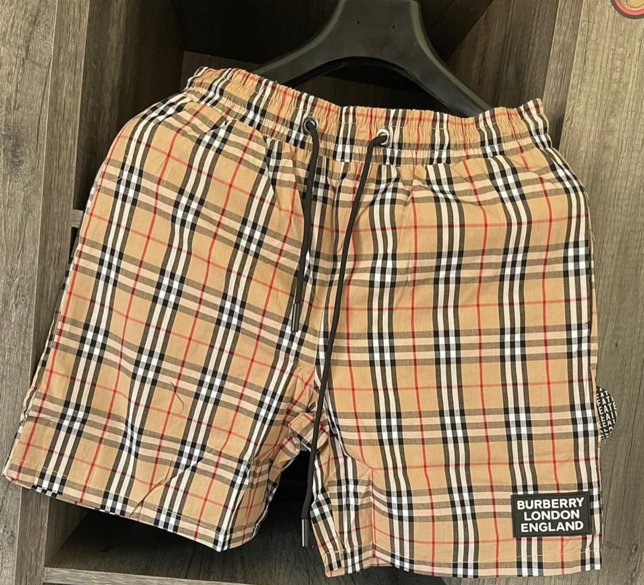 short Burberry