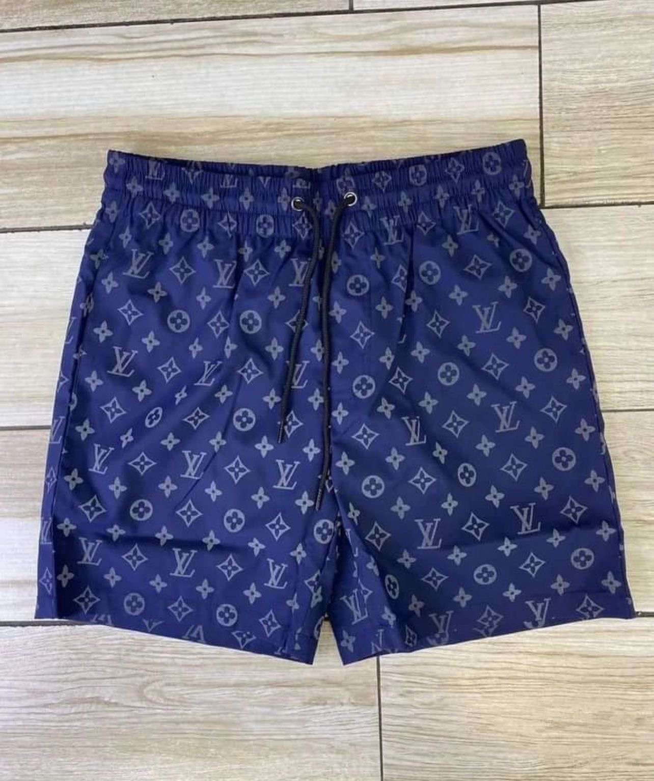 short Louis Vuitton
