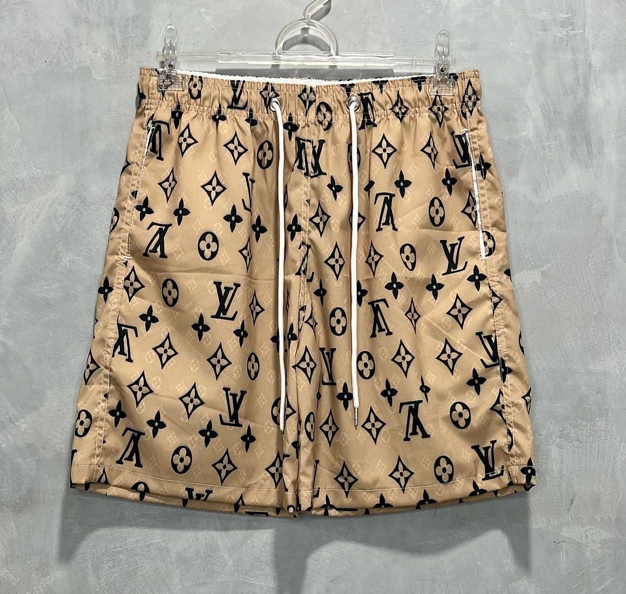 short Louis Vuitton