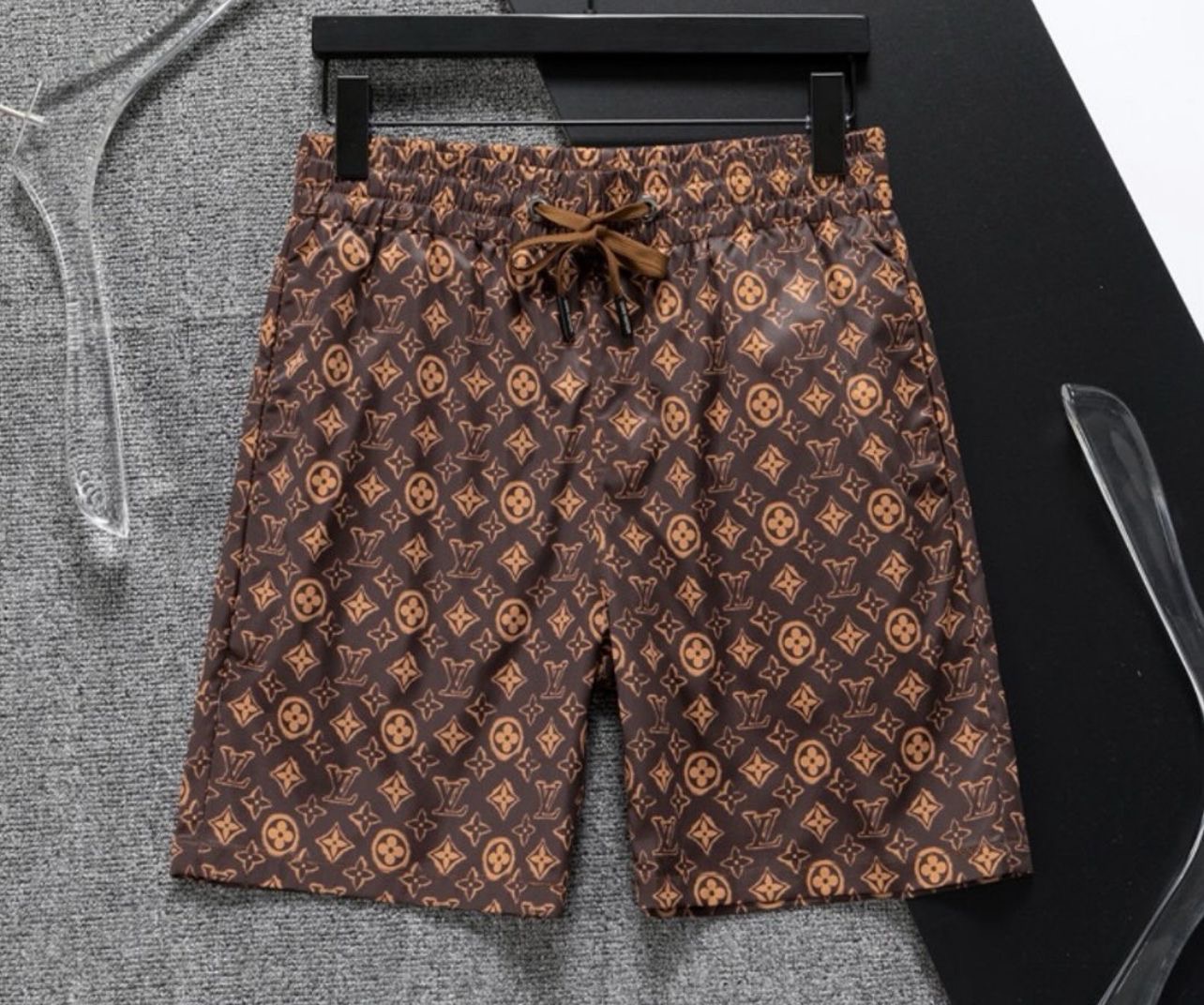 short Louis Vuitton