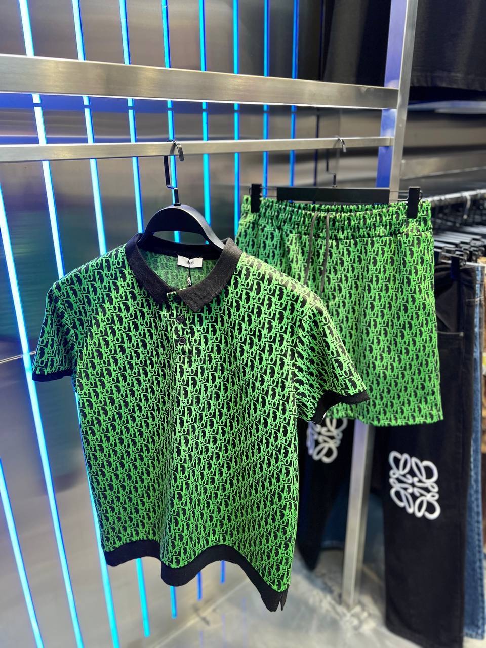 Conjunto de ropa deportiva