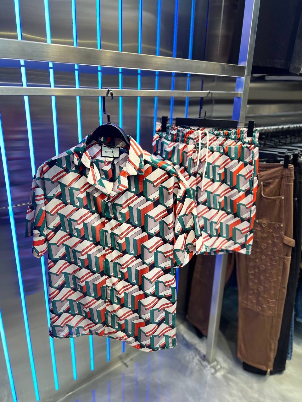 Conjunto de camisa y pantalón corto