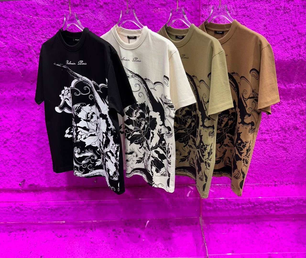 Camisetas con diseño floral