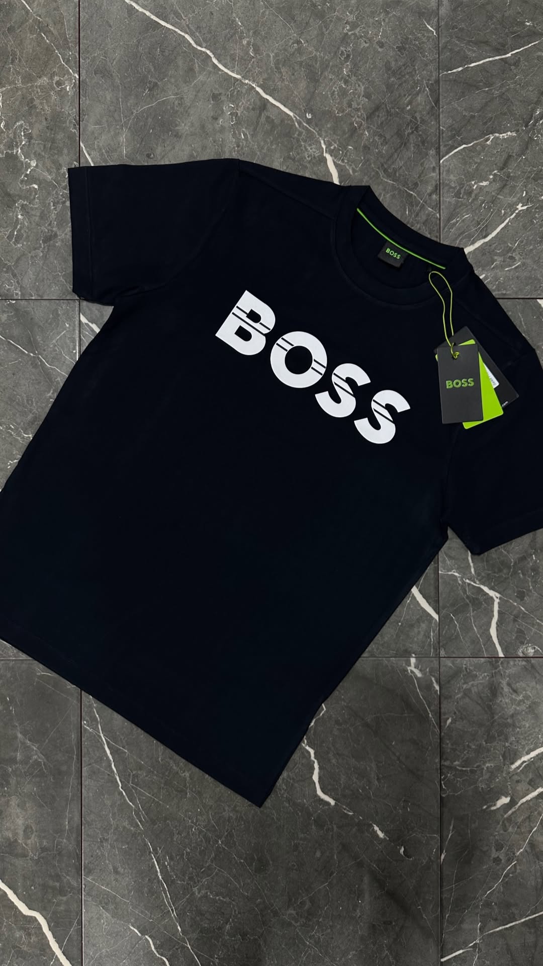 Camiseta negra BOSS