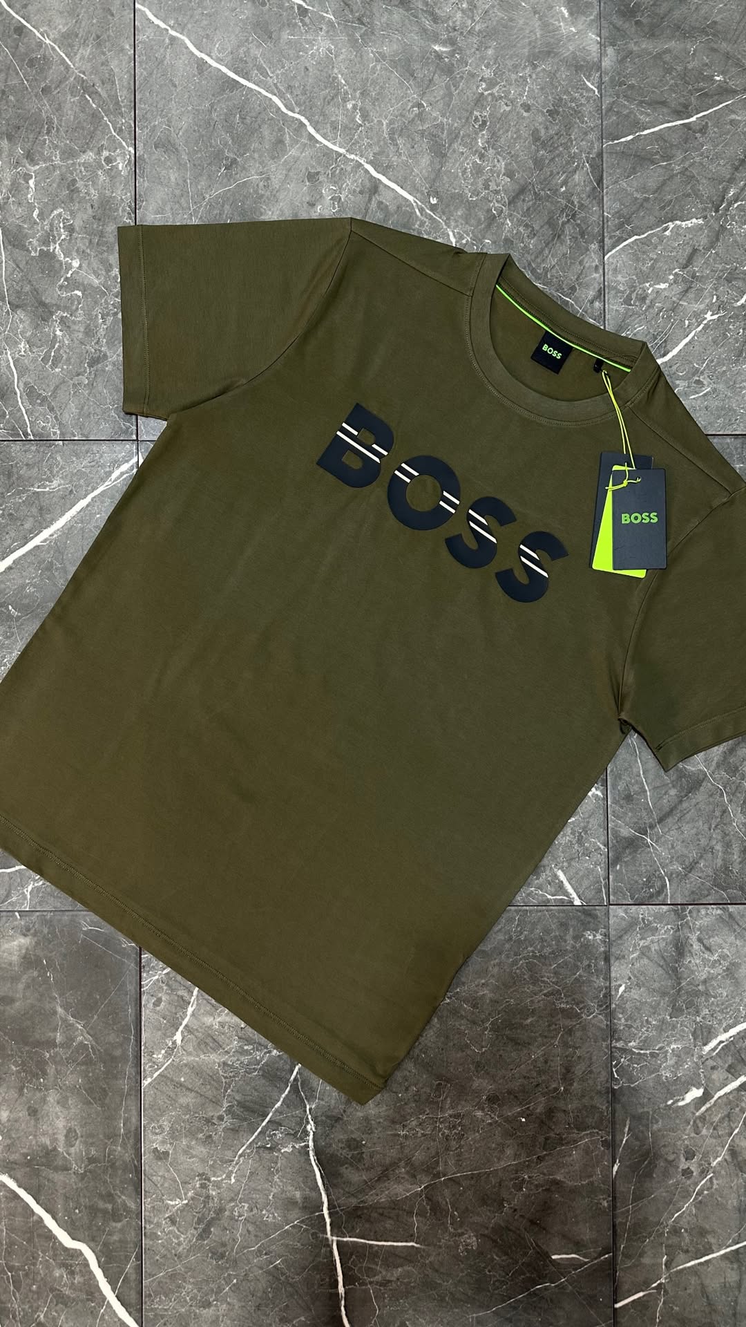 Camiseta BOSS verde oliva
