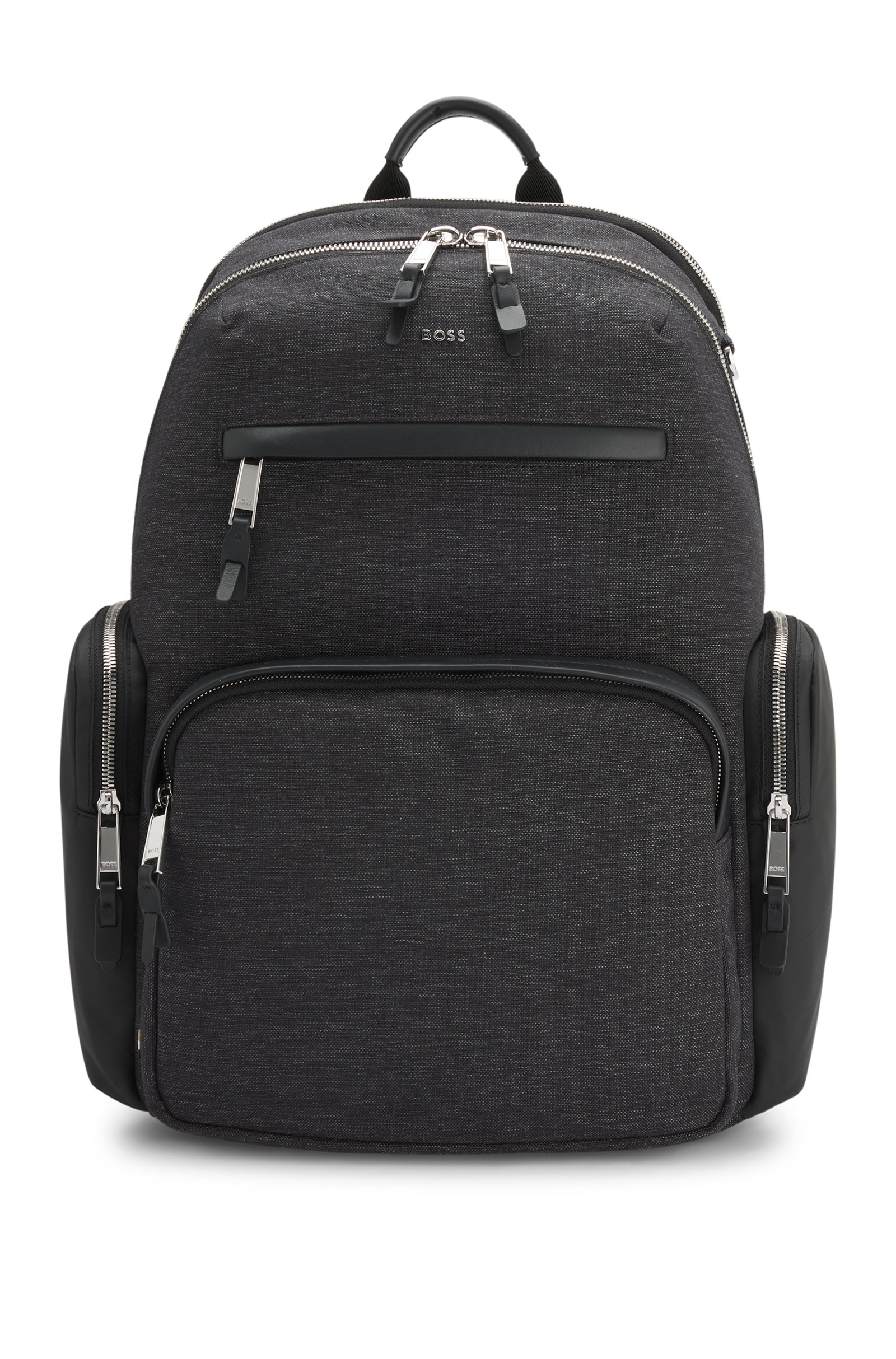 Mochila negra moderna