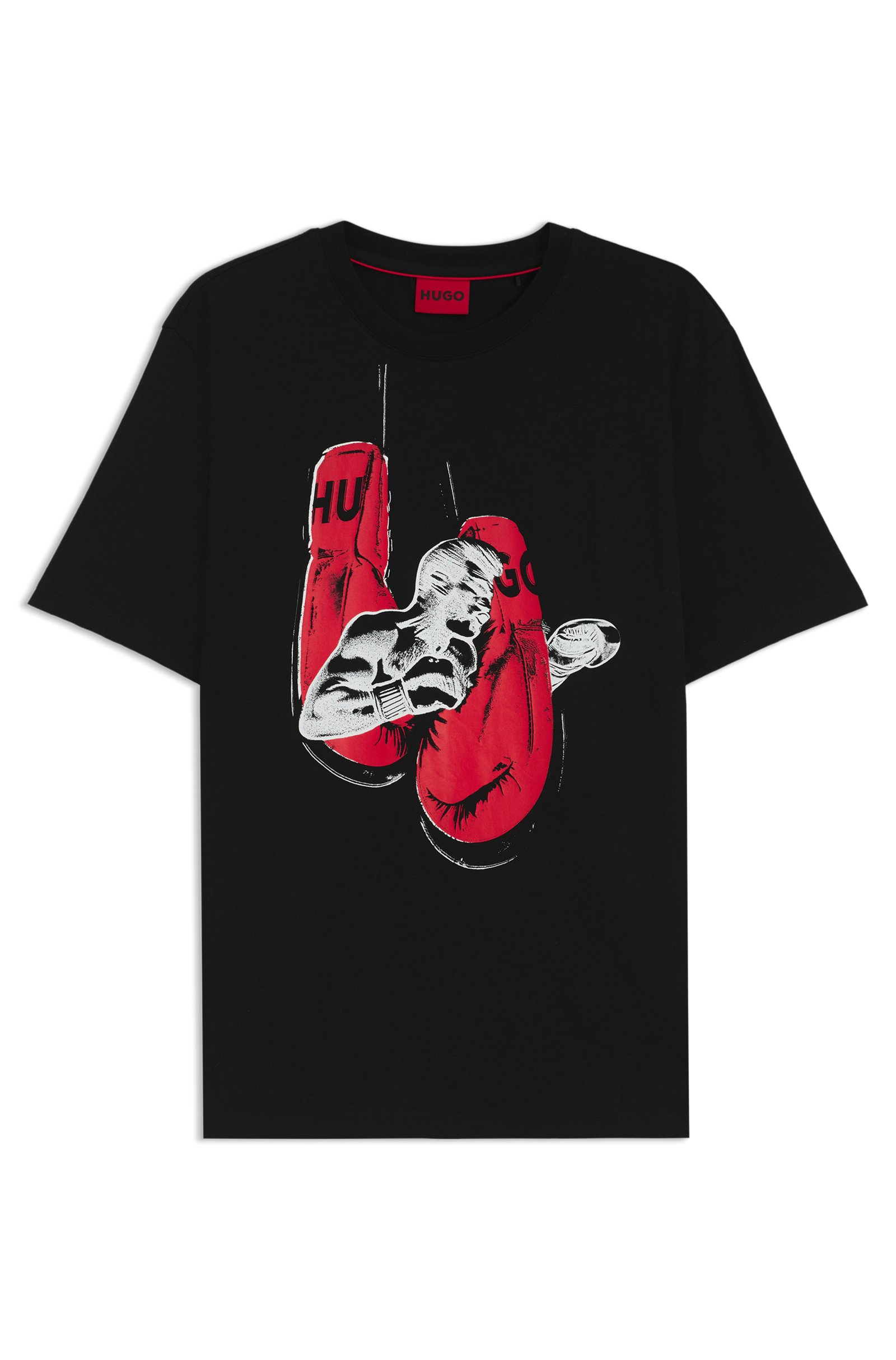 Camiseta negra hugo con guantes de boxeo