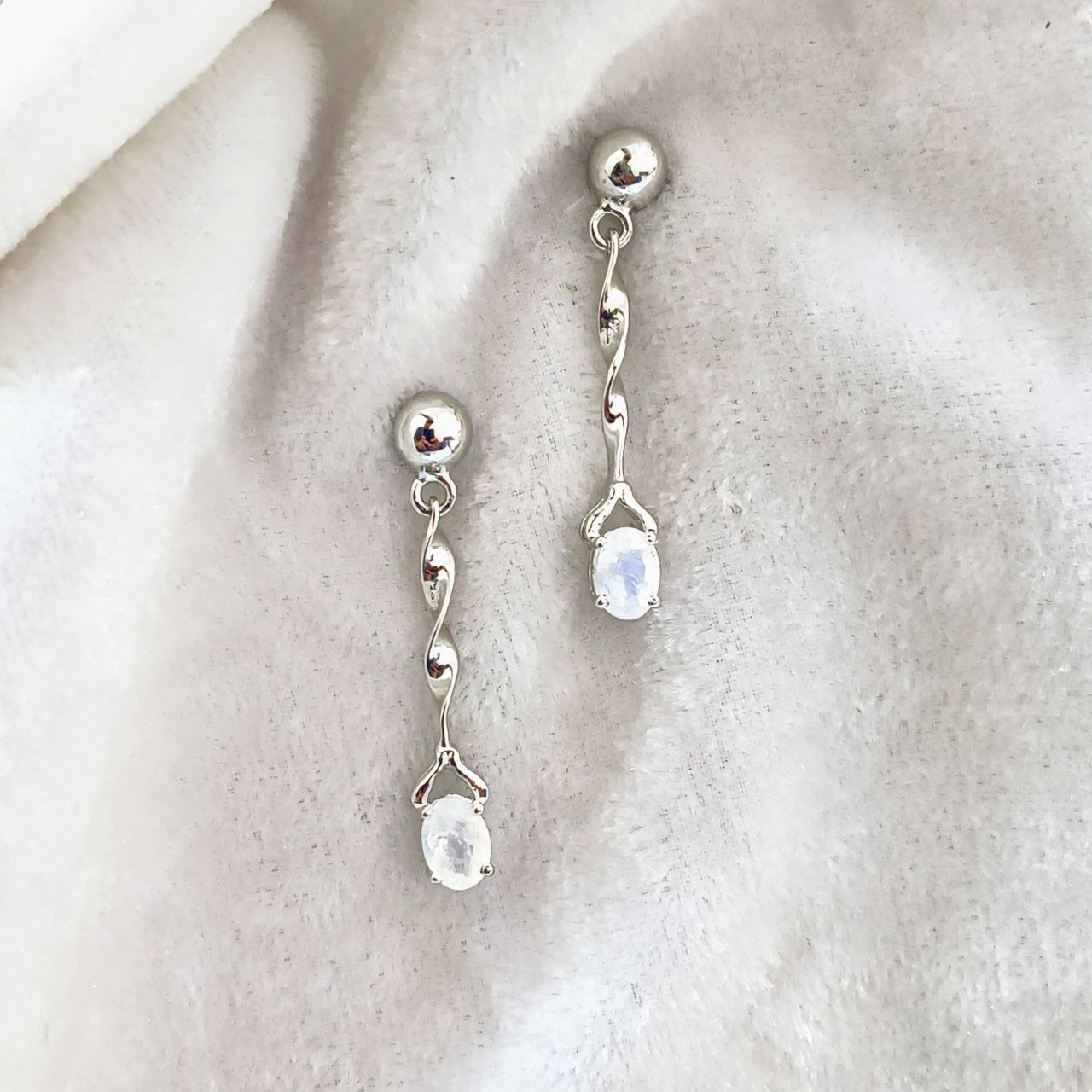 Elegant Silver Moonstone Earrings
