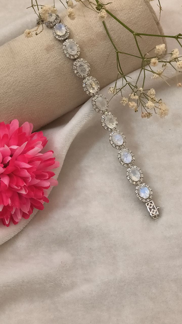 Elegant MoonStone Bracelet