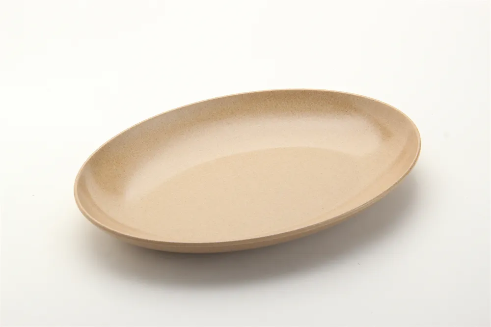 Set of Beige Oval Plates