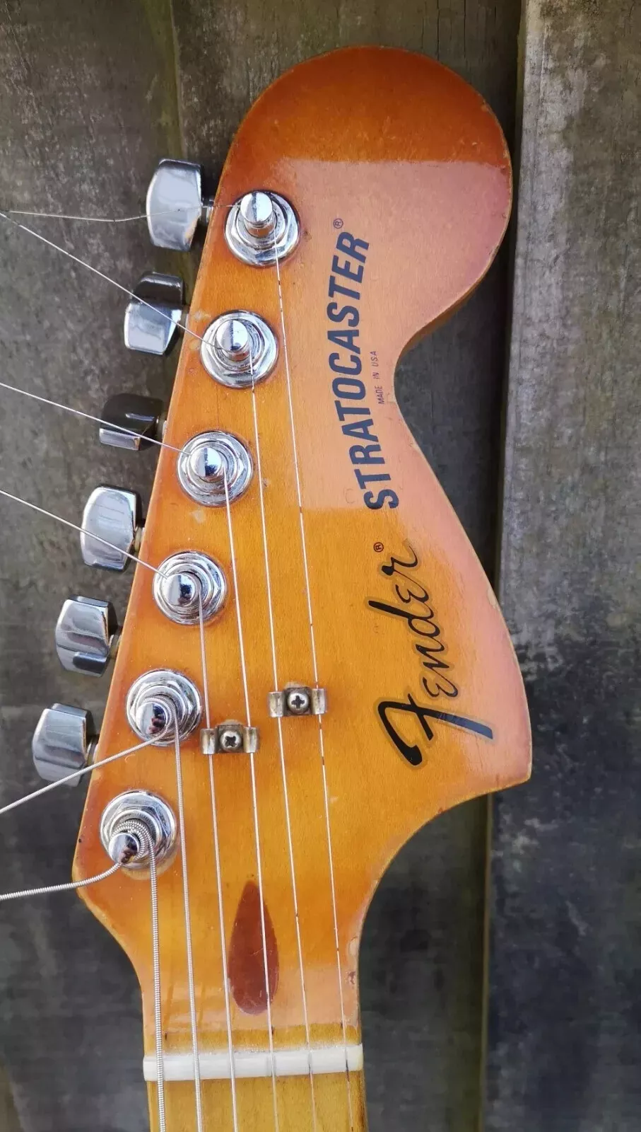 179 / 80  Fender USA 25th Anniversary Stratocaster Guitar