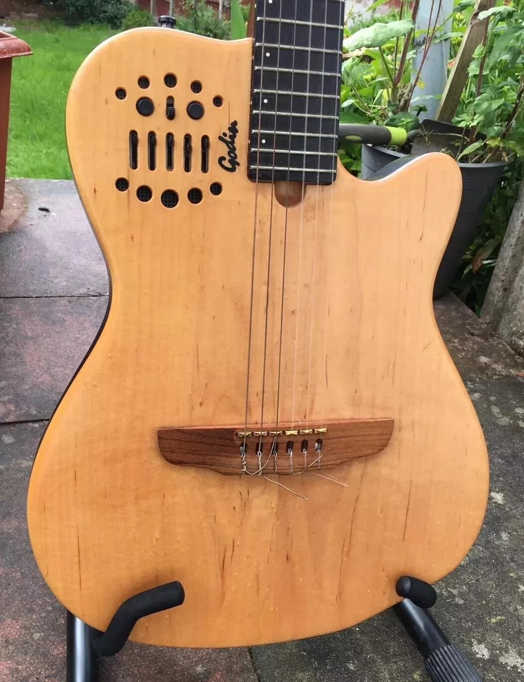 Godin Multiac ACS SA Nylon guitar wide Neck Guitar with synth access