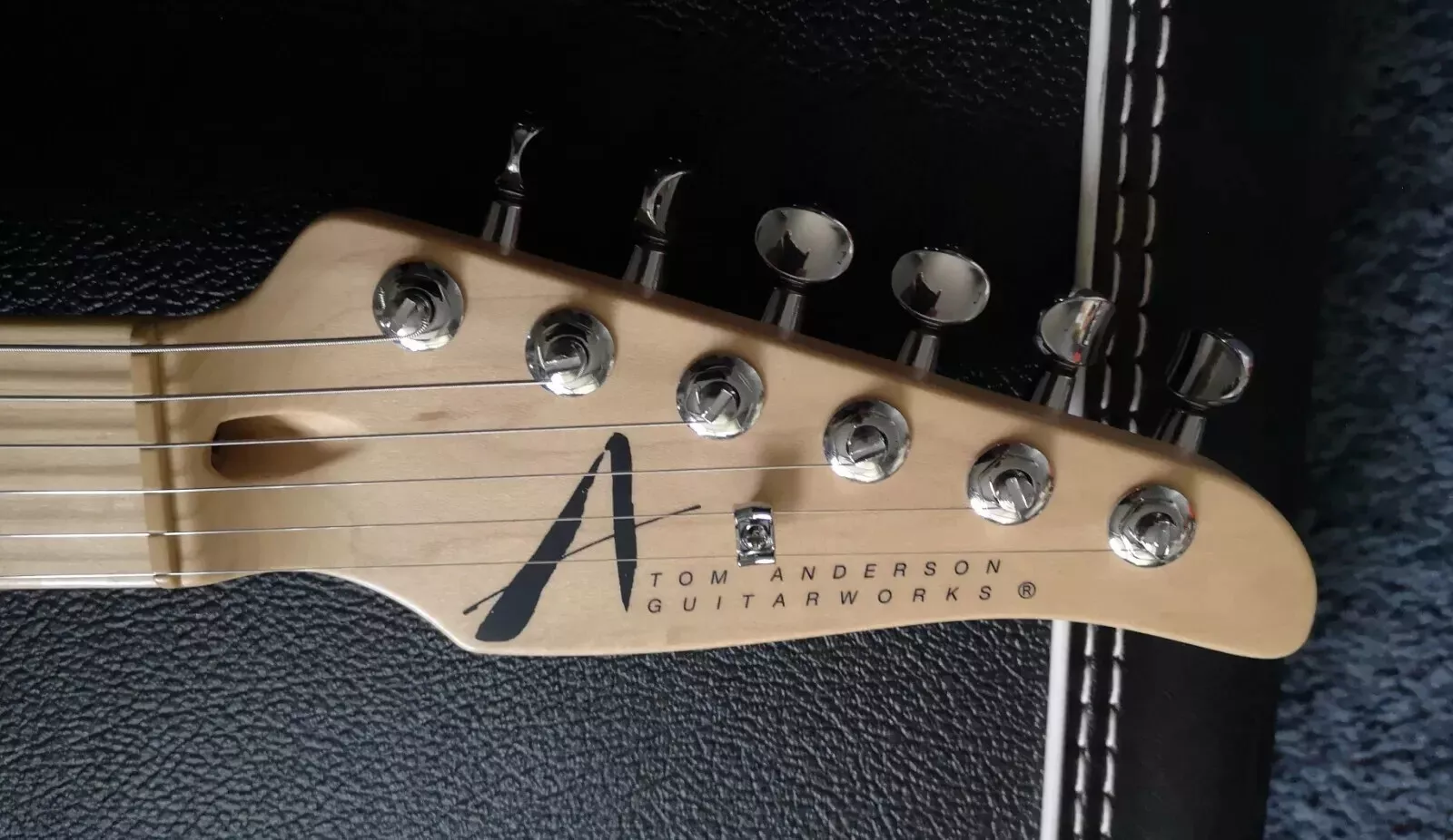  Tom Anderson Hollow T Classic Contoured Electric Guitar USA