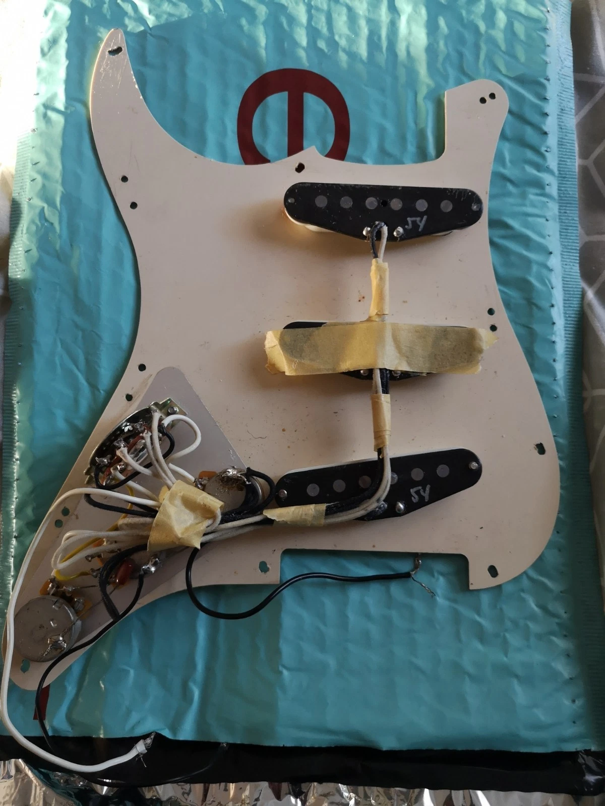 Fender '54 Custom Shop Pickups Fully Loaded Pickguard