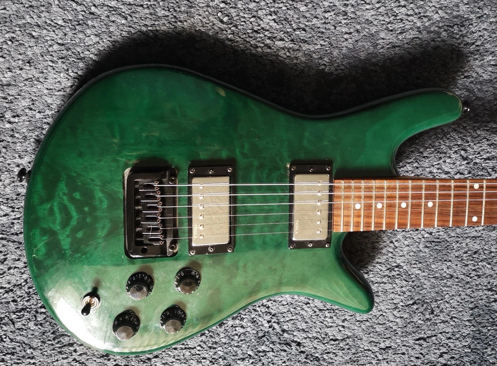 Stunning Spector ARC 6 ELECTRIC guitar GREEN quilt top