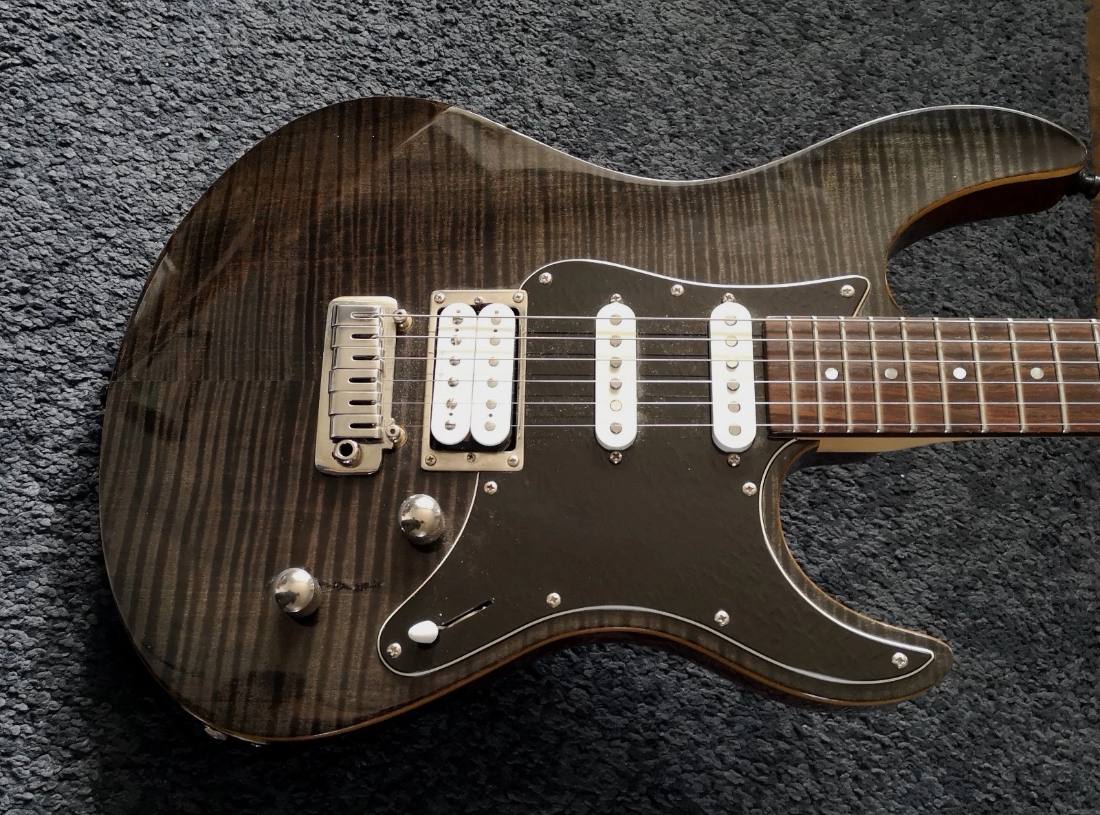 Yamaha Pacifica 612v Electric Guitar Flame Top
