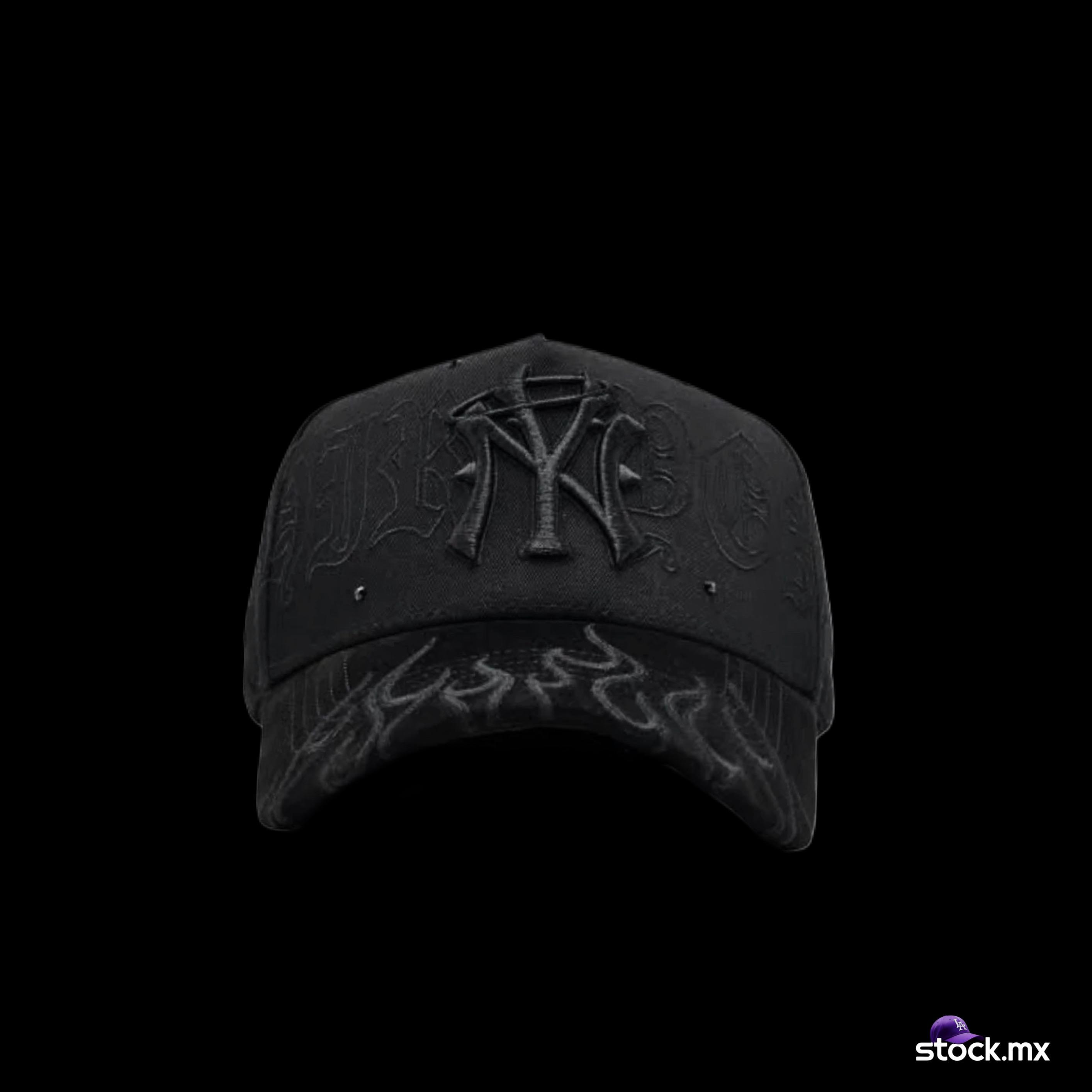 31 Hats - NY Flames Crystals Black