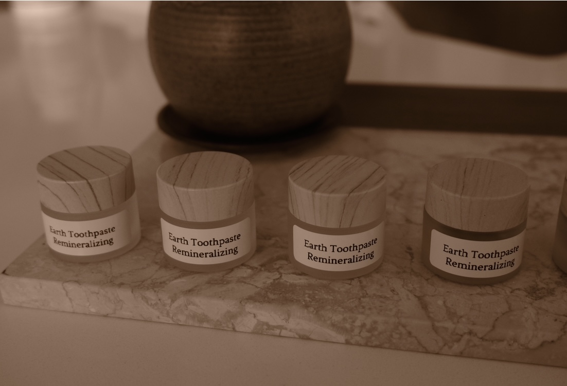 Remineralizing Whitening Earth Toothpaste