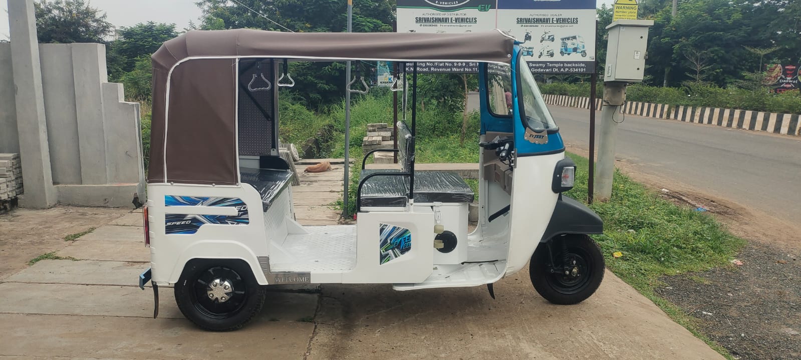 Electric Auto Rickshaw